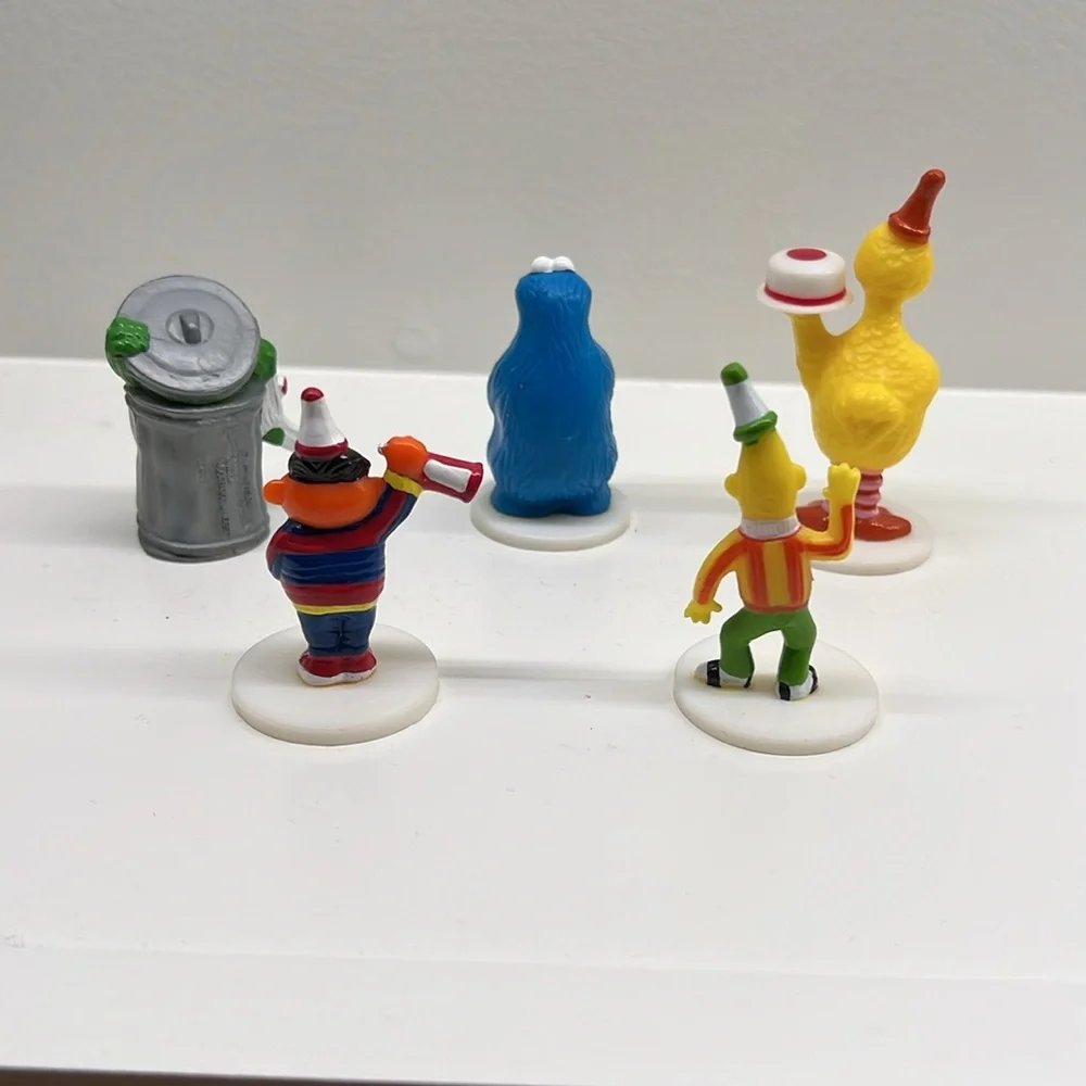 Vintage Sesame Street cake toppers (1980s) Five characters total